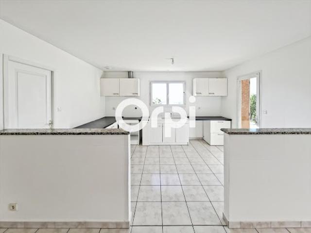 Location Villa 4 pièces 111.6 m2 Pomeys
