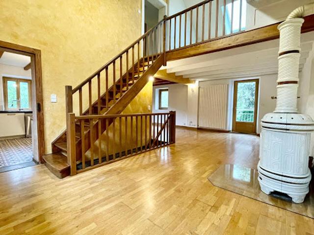 Location Villa 4 pièces 118.09 m2 Cervens
