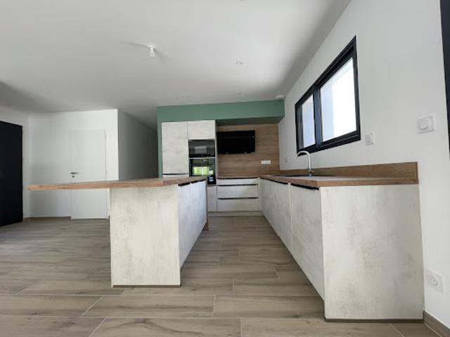 Location Villa 4 pièces 115 m2 Sauvian