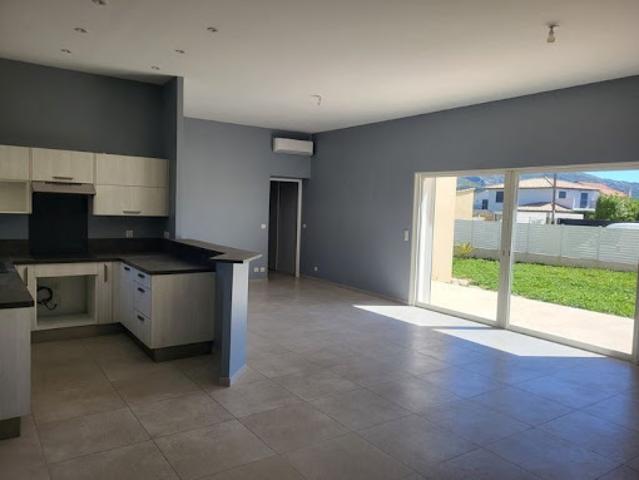 Location Villa 4 pièces 120 m2 Aubagne