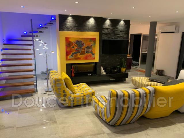 location villa 5 Pièce s