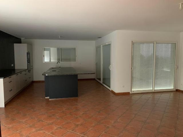 Location Villa 5 pièces 118.65 m2 Nimes
