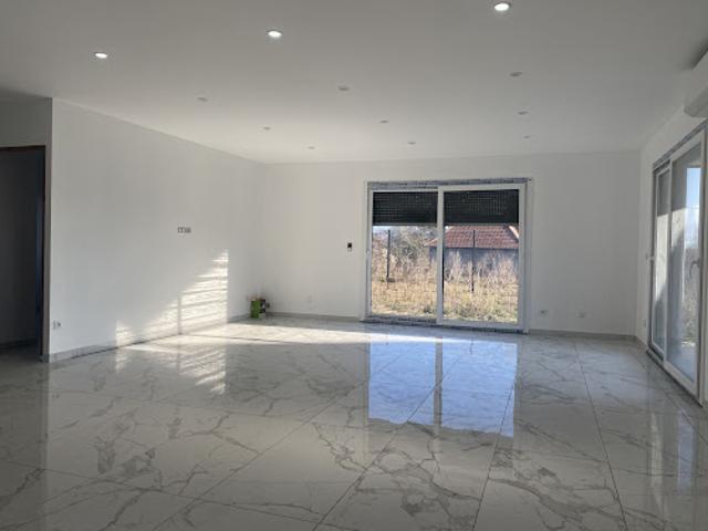 Location Villa 5 pièces 137 m2 Chimilin