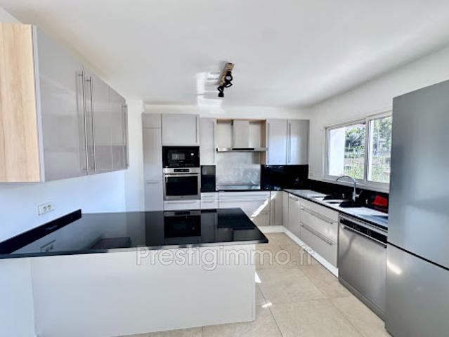 Location Villa 5 pièces 150 m2 Le Cannet