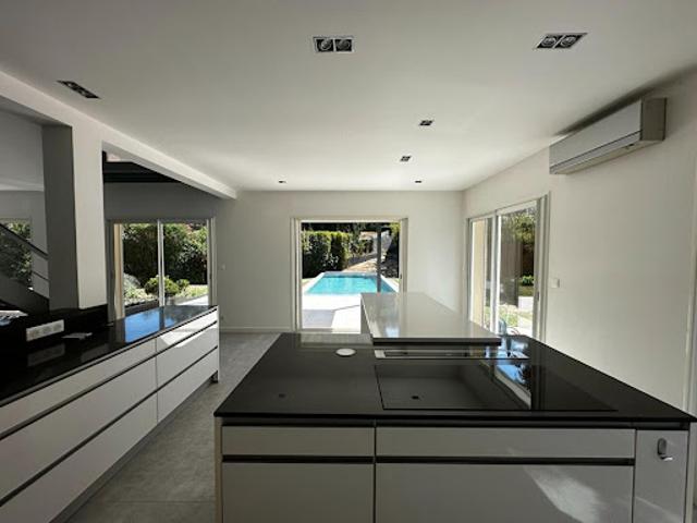 Location Villa 5 pièces 160 m2 Perpignan
