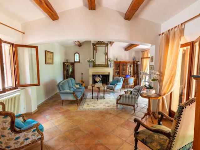 Location Villa 5 pièces 185 m2 Saint Cézaire sur Siagne