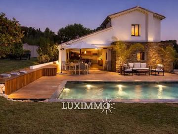louer Villa à Alpes - Cuisine équipée, Piscine