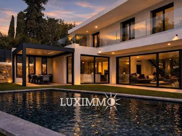 Location Villa 6 pièces 200 m2 Valbonne