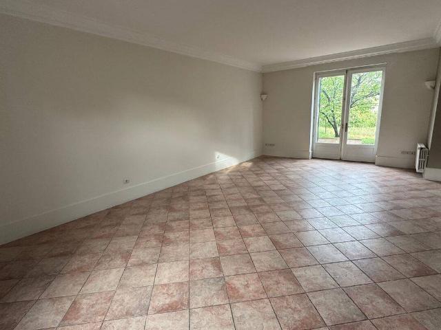 Location Villa 5 pièces 27, rue Longefer 69008 Lyon