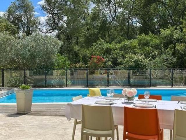 Location Villa 5 pièces 243 m2 Vezenobres