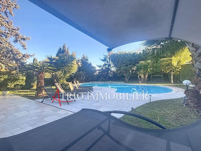 Location Villa 5 pièces 276 m2 Cagnes sur Mer