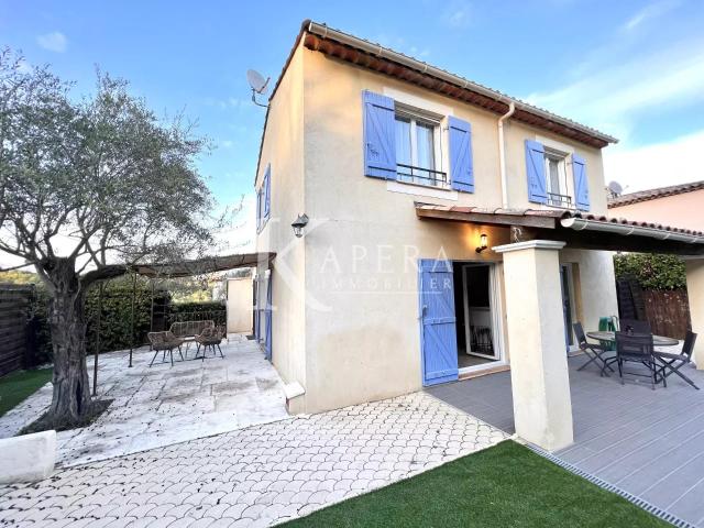 LOCATION VILLA 5P VALBONNE PISCINE