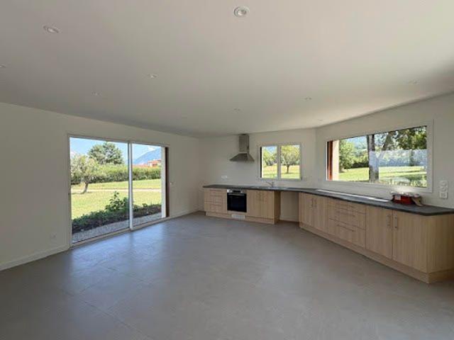 Location Villa 6 pièces 139 m2 Neydens