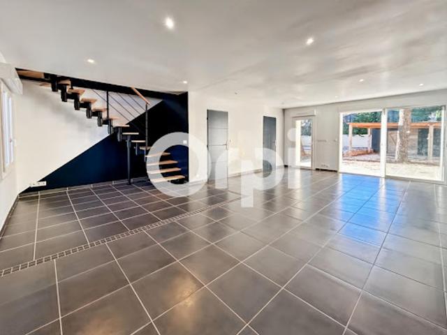 Location Villa 6 pièces 164 m2 Cournonsec