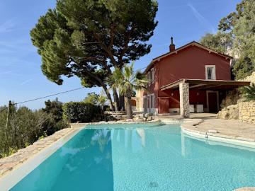 Villa à louer à Alpes - Cuisine équipée