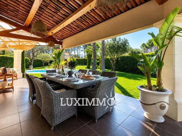 Location Villa 6 pièces 250 m2 Mouans Sartoux