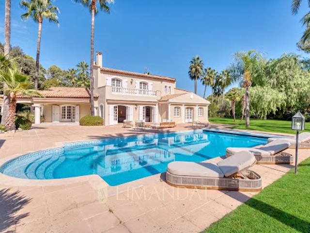 Location Villa 6 pièces 270 m2 Mougins