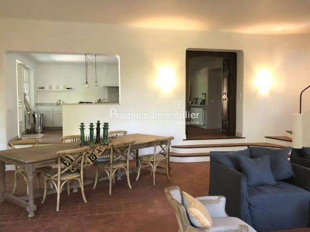 location villa 7 Pièce s