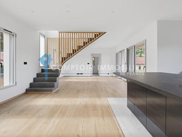Location Villa 7 pièces 142 m2 Charavines