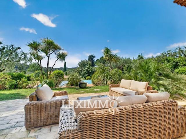 Location Villa 7 pièces 220 m2 Valbonne