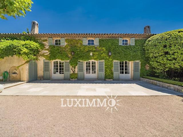 Location Villa 8 pièces 300 m2 Mougins