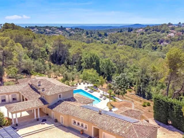 Location Villa 12 pièces 607.1 m2 Le Rouret