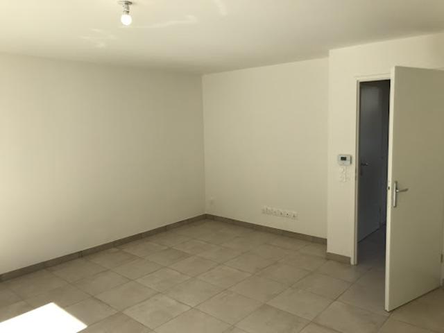 Location Villa 3 pièces 56.97 m2 Etampes