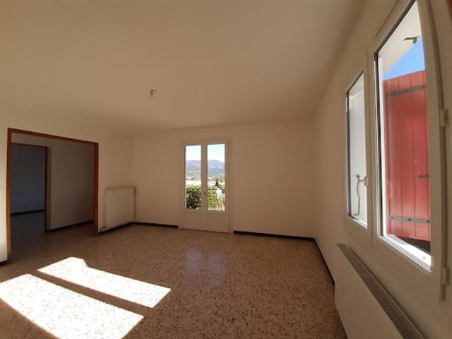 Location Villa 3 pièces 70 m2 Aubignosc