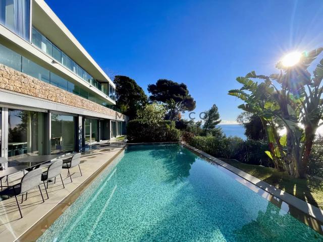 Location Villa contemporaine avec vue mer panoramique à Cap d’Ail