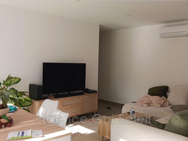 location villa contemporaine 4 Pièce s