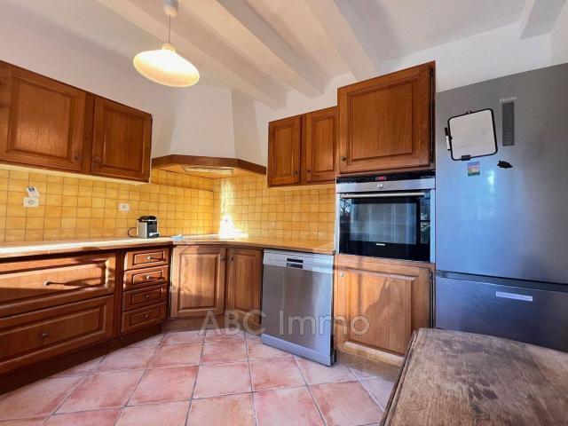 location villa provençale 4 Pièce s