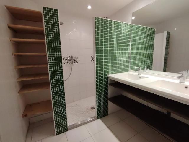 Location à BÉGUEY 3CH/Jardin/Piscine