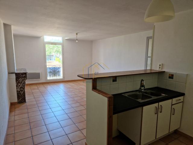 Location à GIGNAC, grand appartement T3