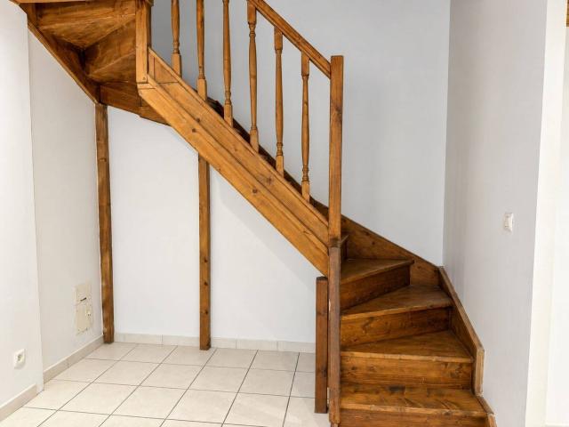 Location à l’année Appartement rénové avec mezzanine Bages