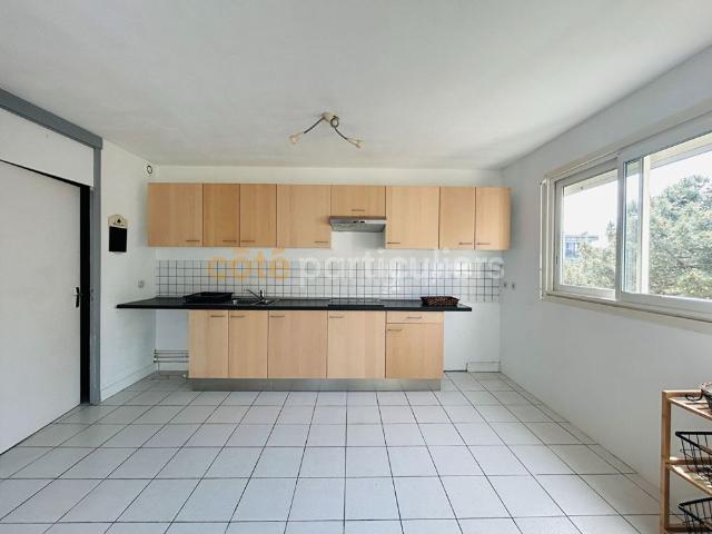 LOCATION À L'ANNÉE APPARTEMENT 72M2 2 CHAMBRES LE VERDON