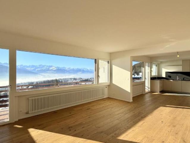 Location à l'année d'un duplex de luxe à Crans Montana – Dernier étage, vue montagnes & pistes de ski