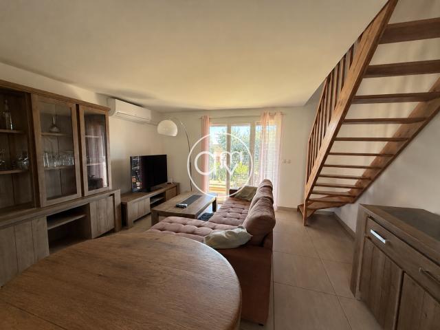 Location À LOUER – CARQUEIRANNE – DUPLEX T3 MEUBLÉ – RÉSIDENCE LES TUPILES | AMV Immobilier