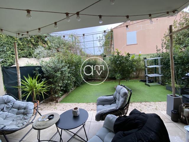 Location À LOUER – T2 EN REZ DE JARDIN – RÉSIDENCE LE KALLISTE – SANARY SUR MER | AMV Immobilier