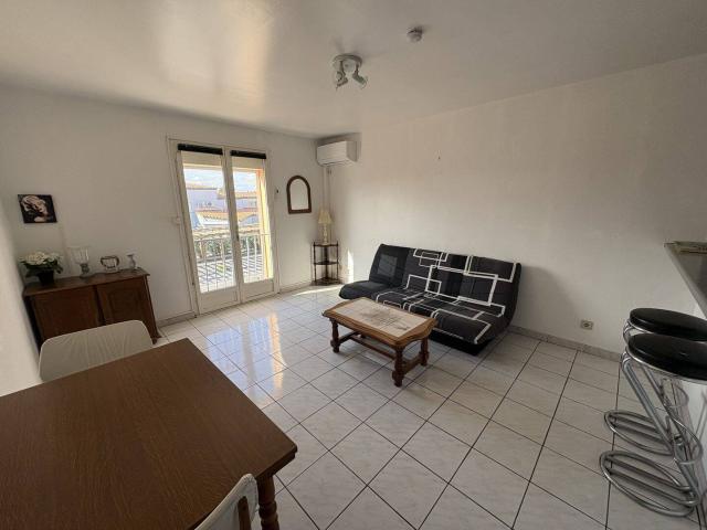LOCATION ANNUELLE MEUBLEE APPARTEMENT T2 SAINT CYPRIEN PLAGE