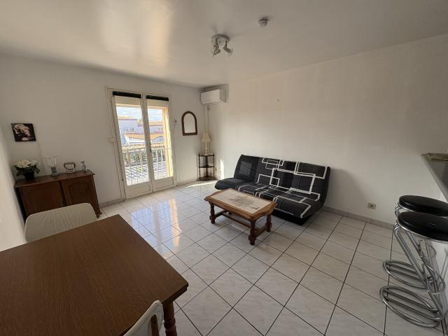 LOCATION ANNUELLE MEUBLEE APPARTEMENT T2 SAINT CYPRIEN PLAGE Groupement Immobilier 66