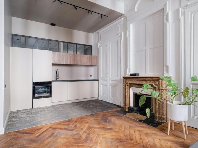 Location Ancien rénové quartier Préfecture à LYON 50 m2 Espaces Atypiques LYON