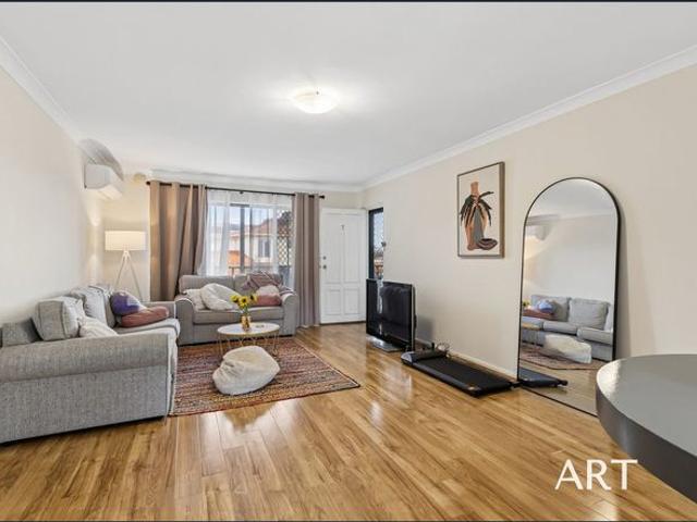 LOCATION AND COMFORT IN COMO