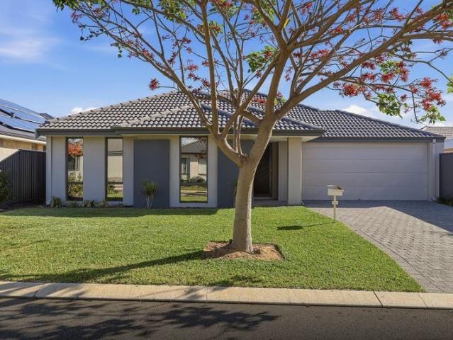 LOCATION AND LAYOUT COMBINE IN THIS PERFECTLY PLACED FAMILY HOME