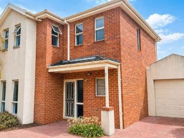 Location and Lifestyle All in One!