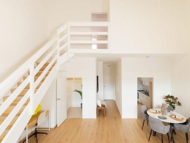 Location and recently renovated Townhouse