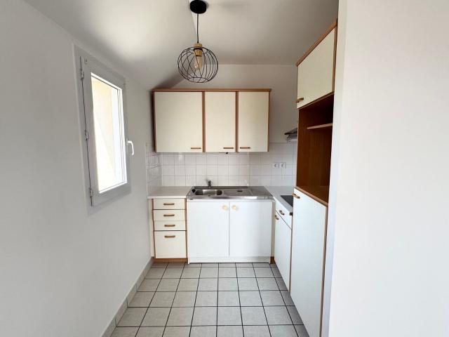 Location appartement, 43.74 m² T 2 à Chartres, 612 €