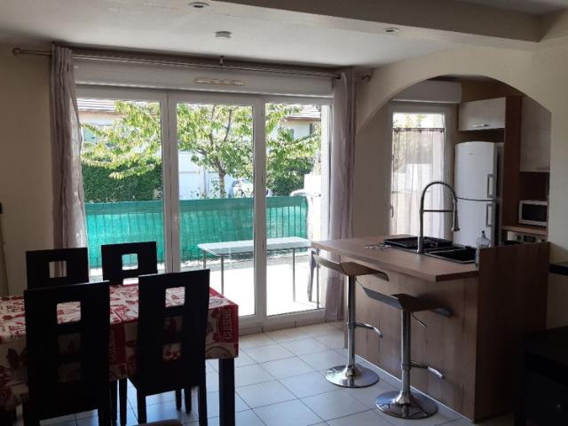 Location appartement, 43.18 m² T 2 à Collonges, 990 €