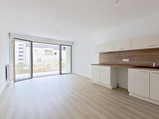Location appartement, 43 m² T 2 à Bègles, 729 €