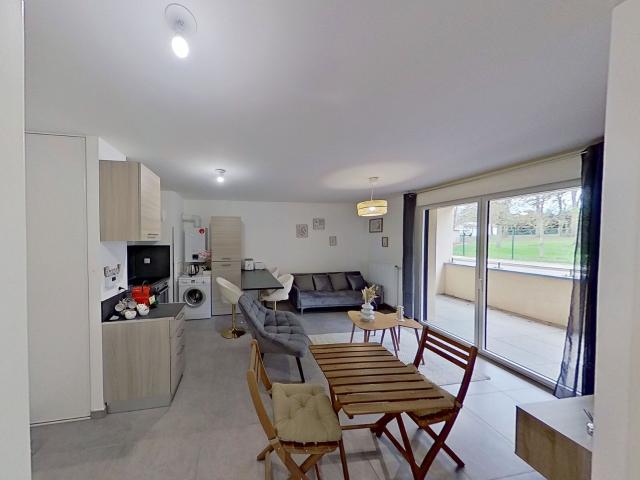 Location appartement, 40.4 m² T 2 à Rillieux la Pape, 750 €