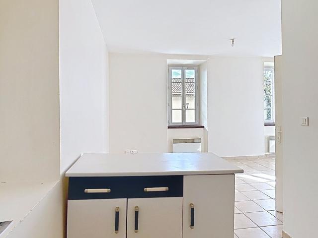 Location appartement, 40.8 m² T 2 à La Fare les Oliviers, 650 €